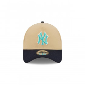 Gorro 9forty MLB New York Yankees City Sidepatch Light Beige