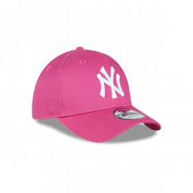 Gorra 9Forty New York Yankees MLB Core Basics Bright Rose