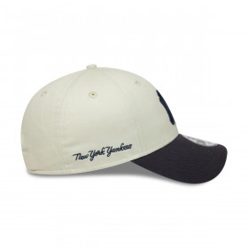 Gorra 9Forty New York Yankees MLB Side Script Light Beige