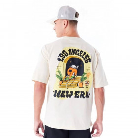 Polera New Era Brand City Graphic Light Beige